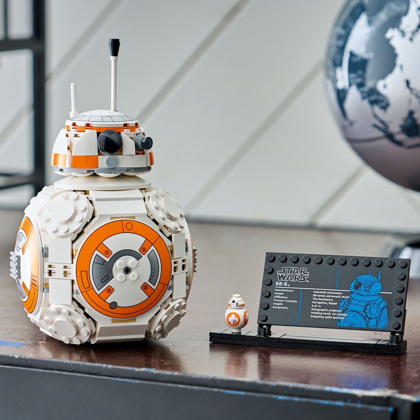 LEGO Star Wars: BB-8 Astromech Droid (75452)