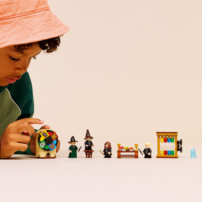 LEGO Harry Potter: Hogwarts Castle: Sorting Hat Ceremony (76460)