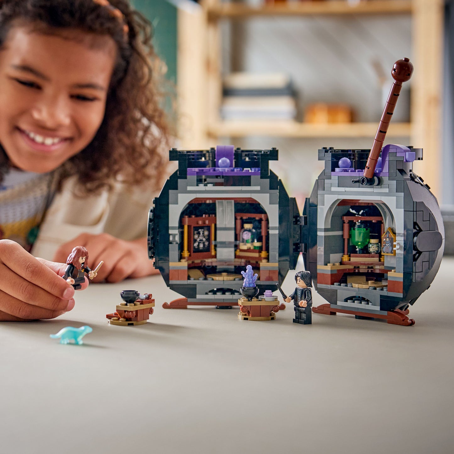 LEGO Harry Potter: Cauldron: Secret Potions Classroom (76464)