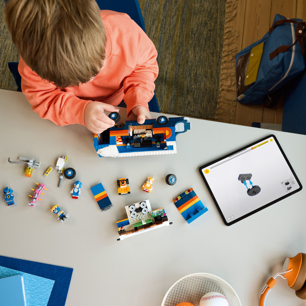 LEGO Sonic the Hedgehog Team Sonic Command Truck (77006)