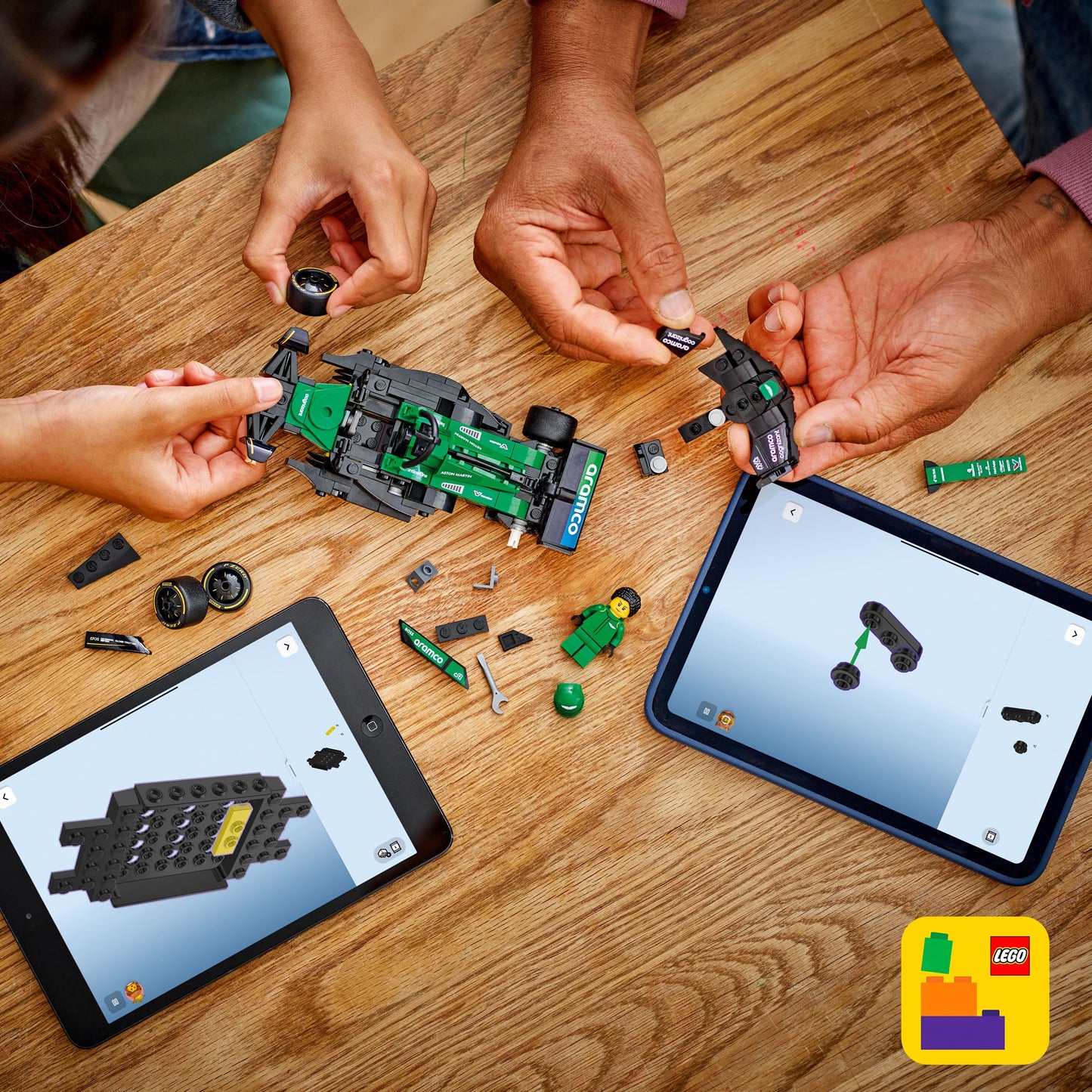 LEGO Speed Champions: Aston Martin Aramco F1 AMR24 Race Car (77245)