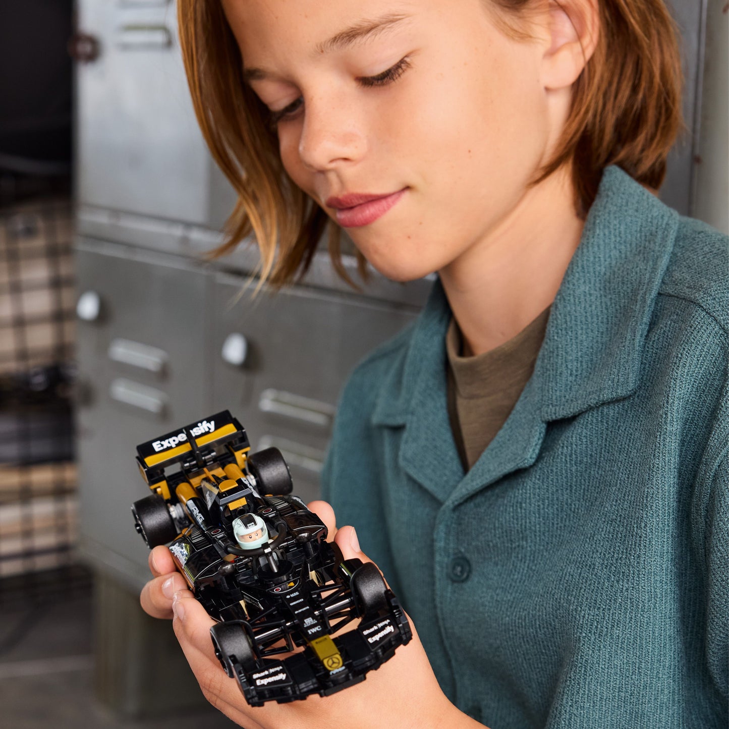 LEGO Speed Champions: APXGP Team Race Car from F1 The Movie (77252)