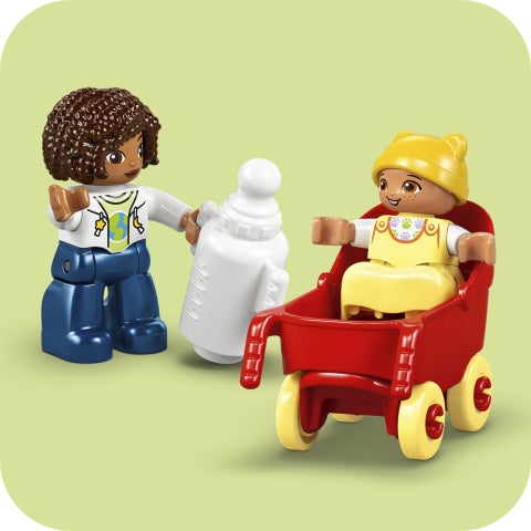 LEGO DUPLO: Town 3 in 1 Modern Family House with Figures (10470)