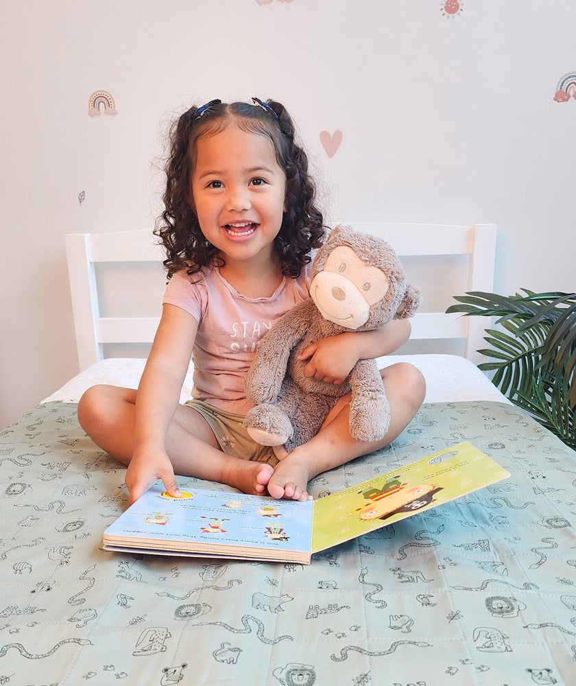 Brolly Sheets King Single Bed Pad with Wings – Pink Unicorns or Green Jungle