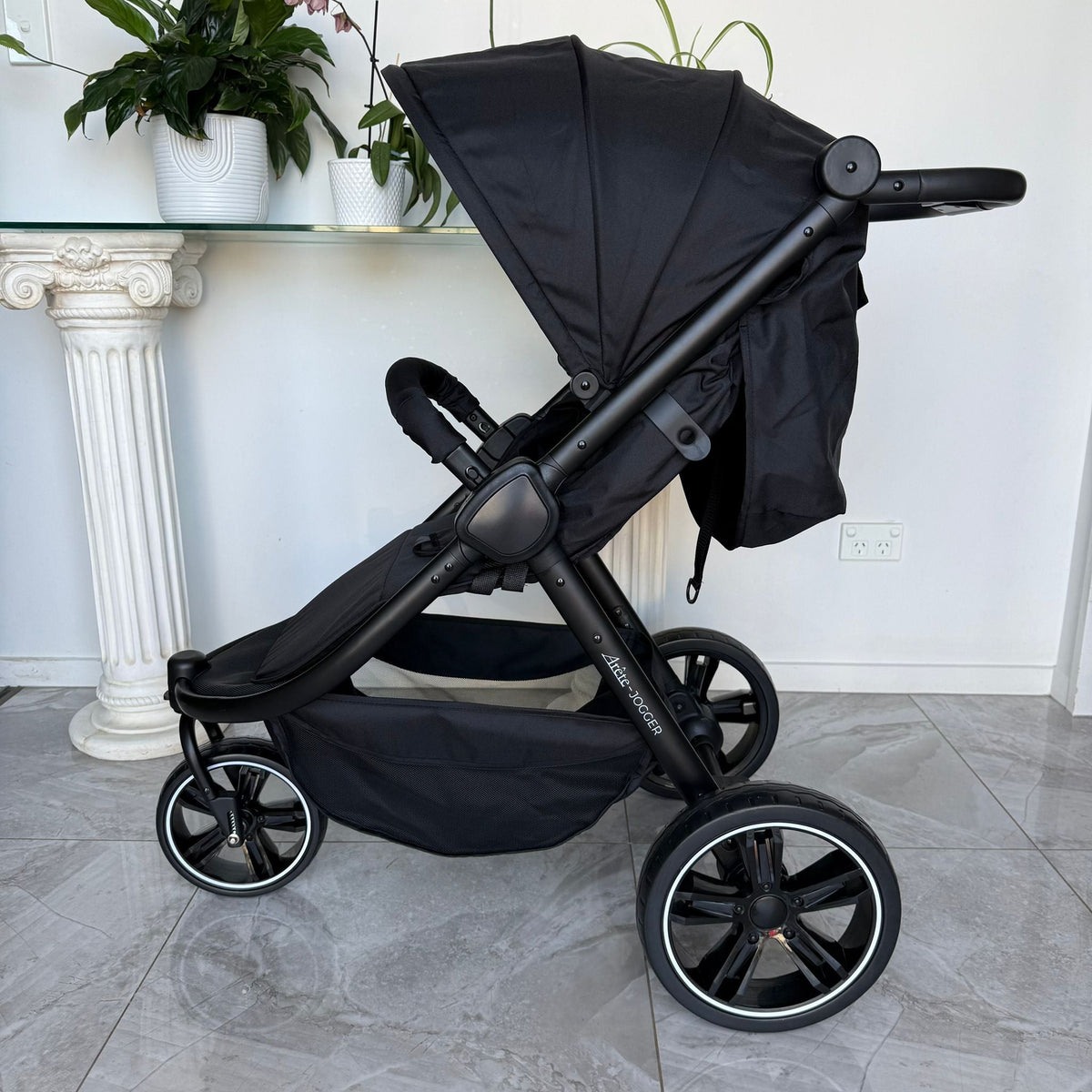 Arête Jogger Travel System with Capsule