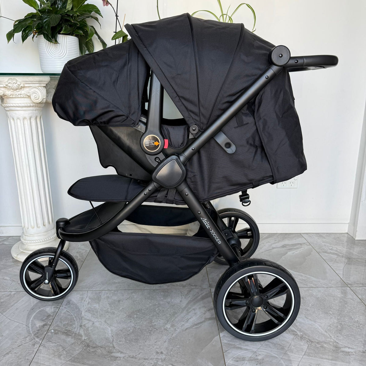 Arête Jogger Travel System with Capsule