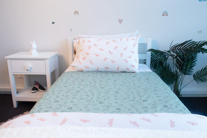 Brolly Sheets King Single Bed Pad with Wings – Pink Unicorns or Green Jungle