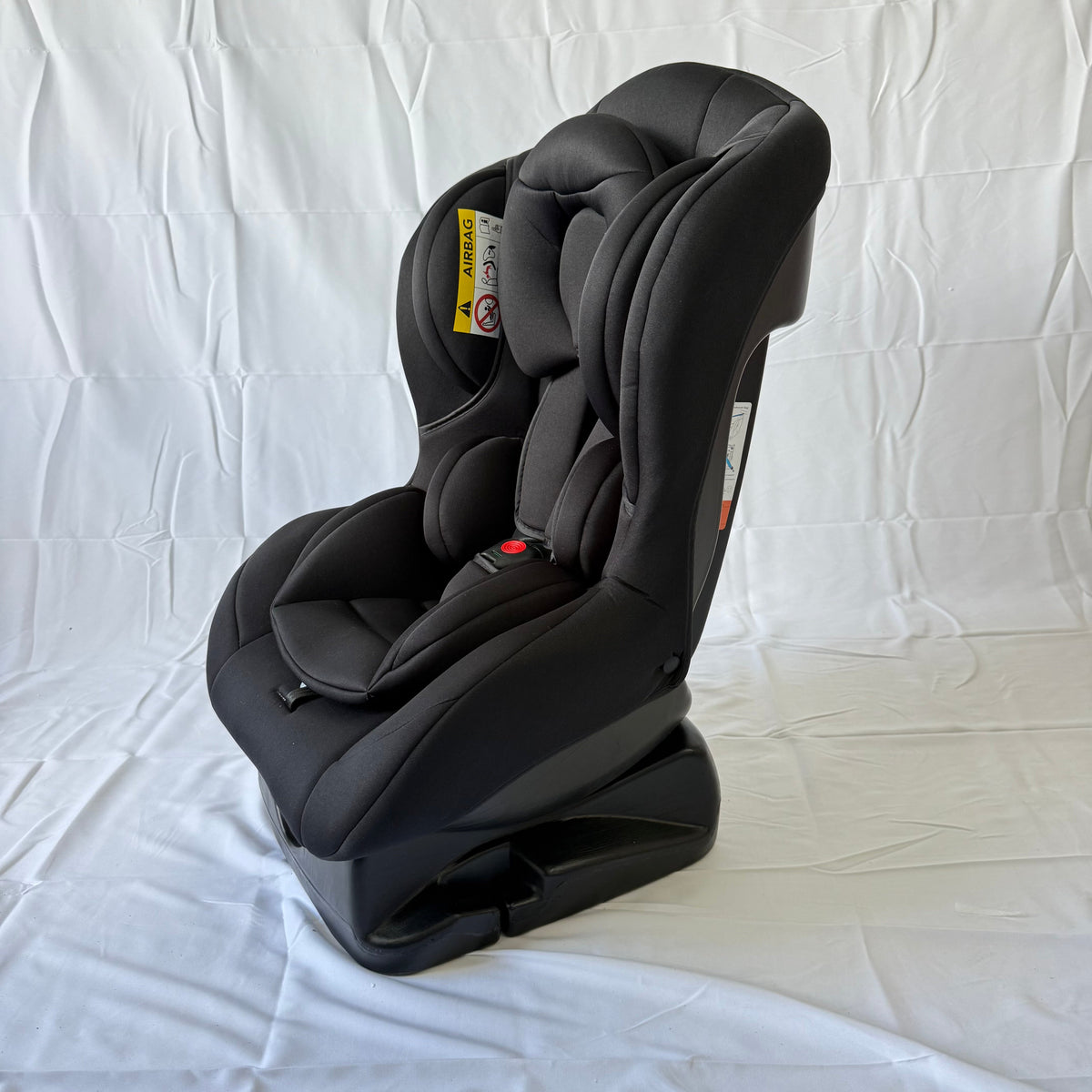 Arête Vesta Convertible Car Seat — Black