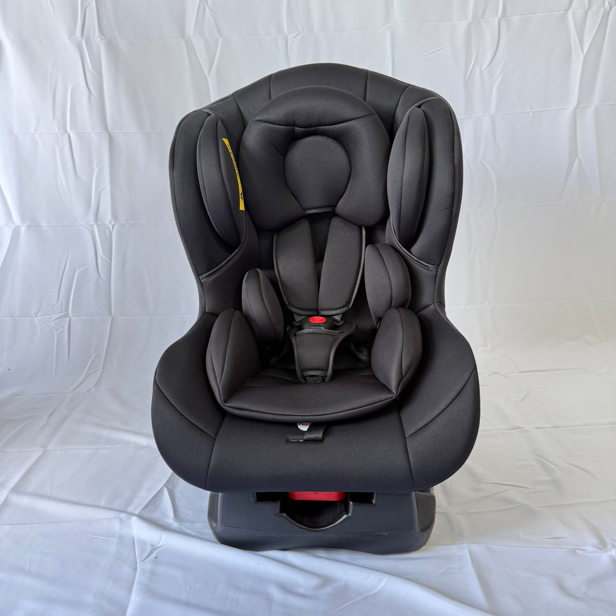 Arête Vesta Convertible Car Seat — Black
