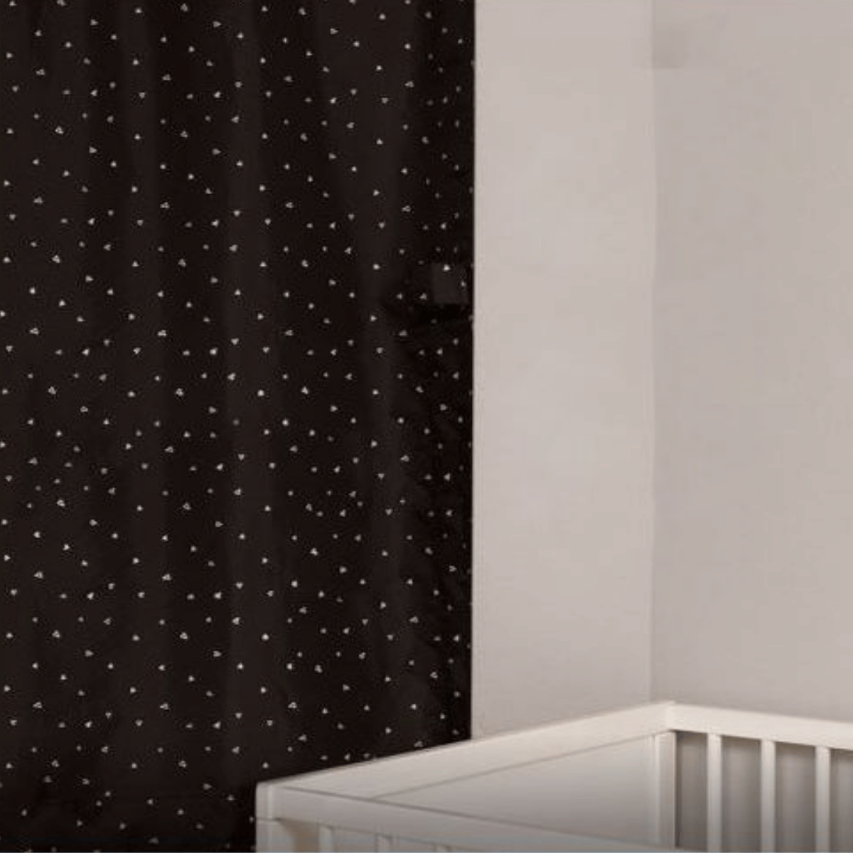 Blackout blind designed to block out light 