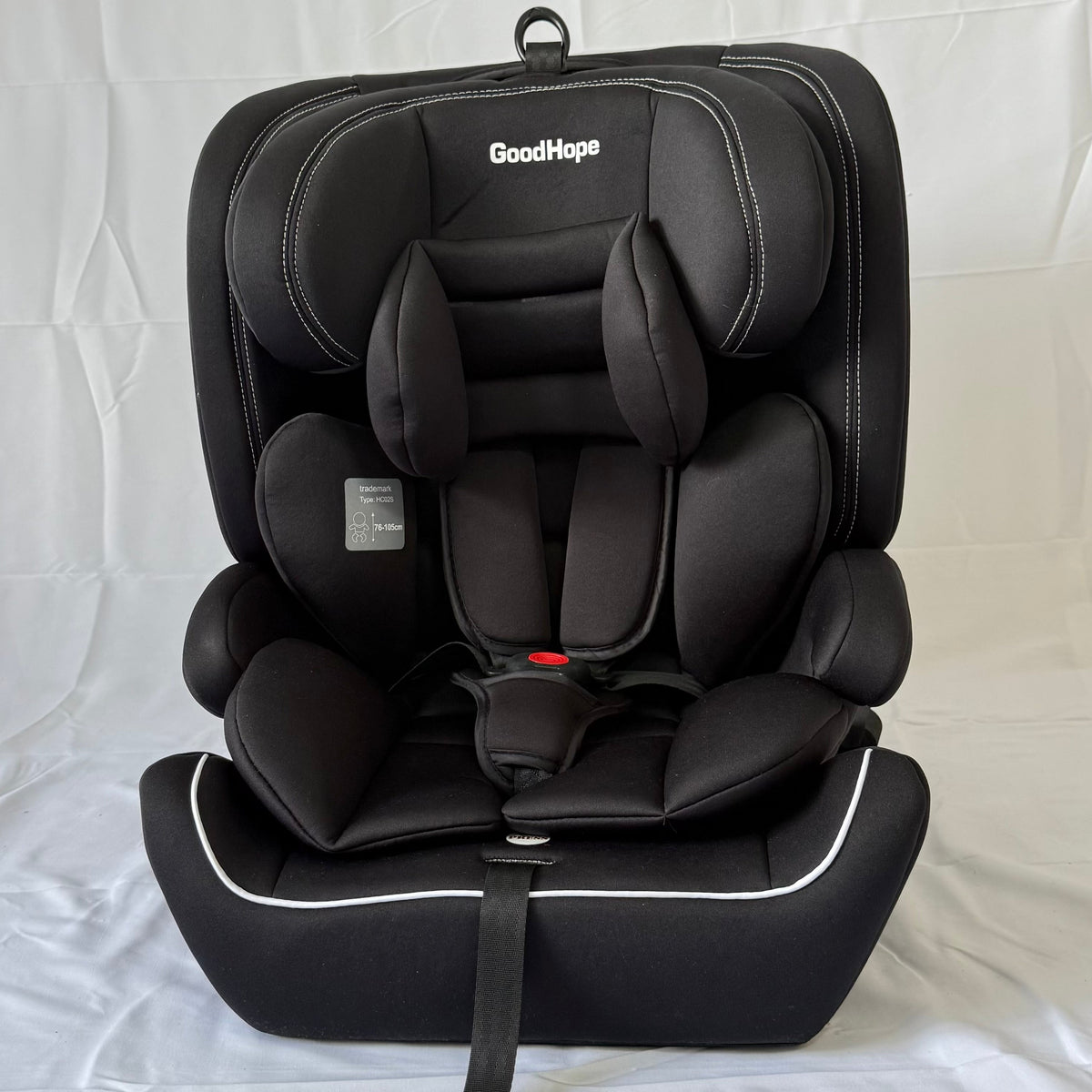 Arête Aegis i-Size Booster Car Seat — Black