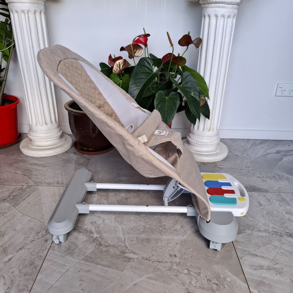 Baby Bouncer with Play Bar and Foot Piano