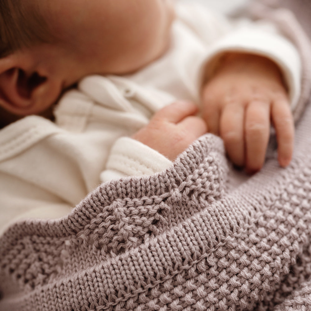 Heirloom Blanket | Scalloped Edge - Rosewood