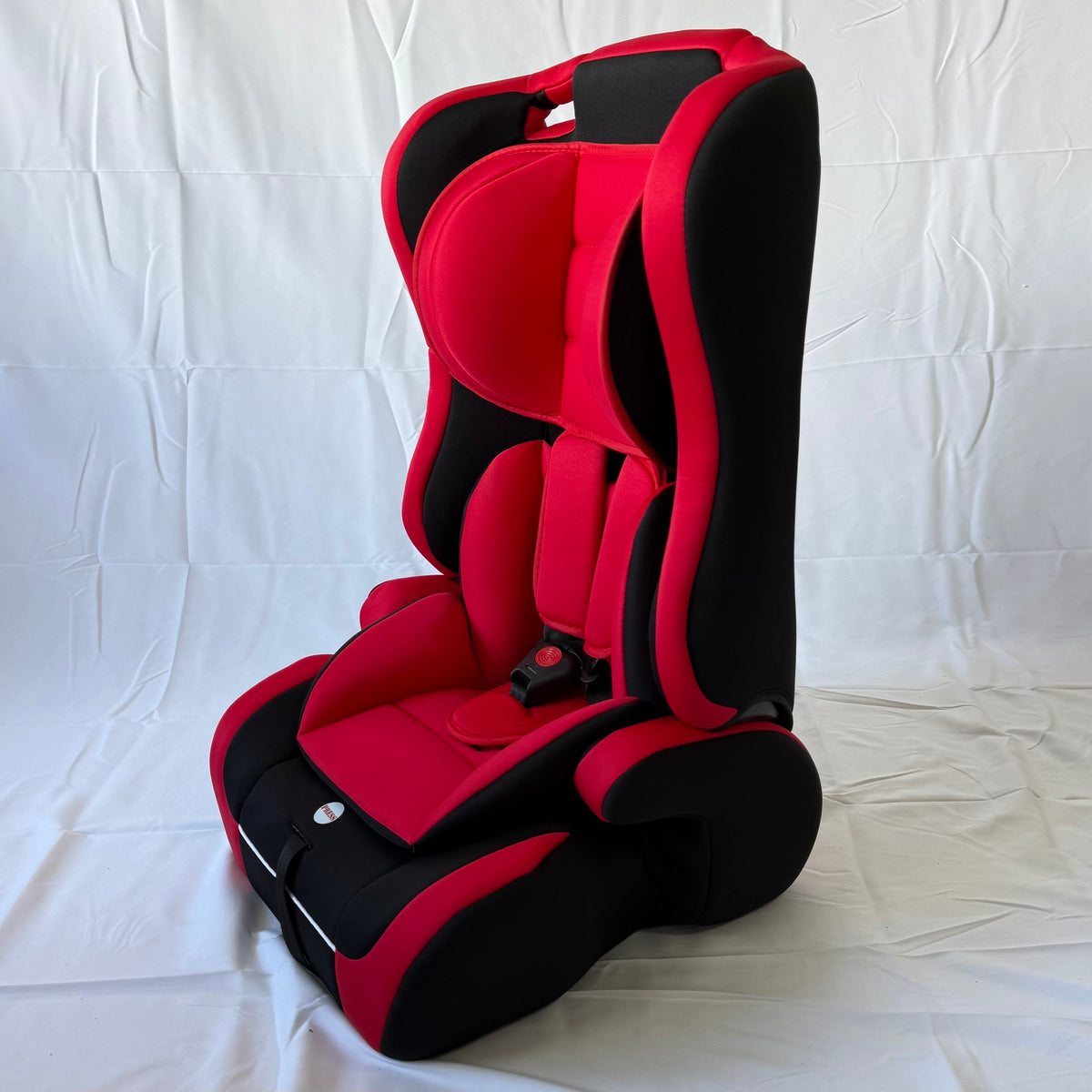 Arête Booster Car Seat 9M–12Yrs — Red