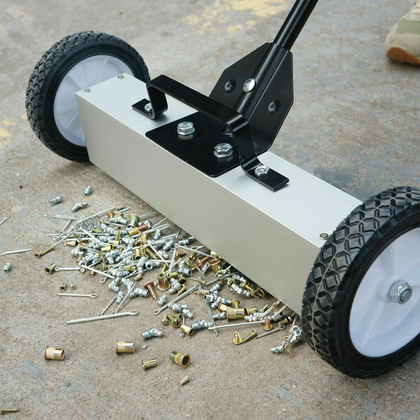Magnetic Floor Sweeper