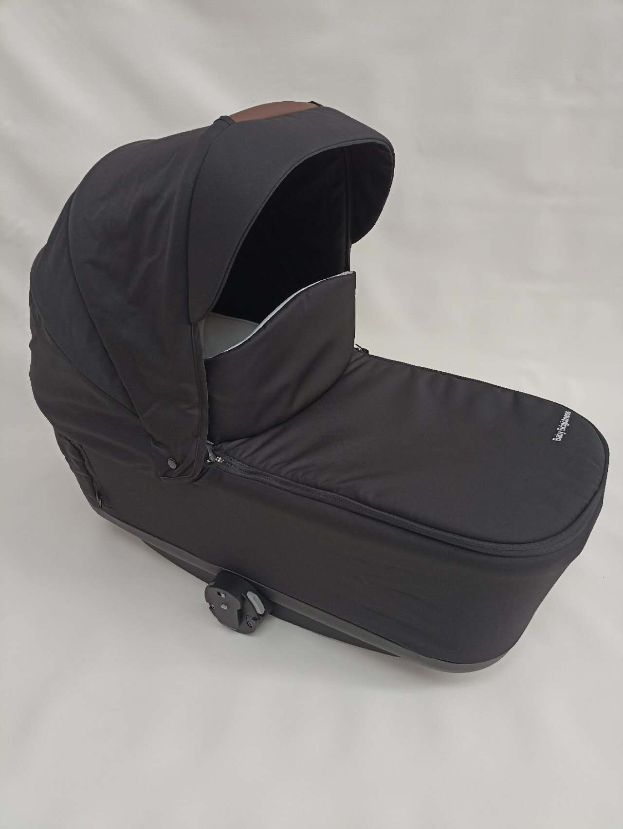 Baby Brightness Luxe Carrycot Black