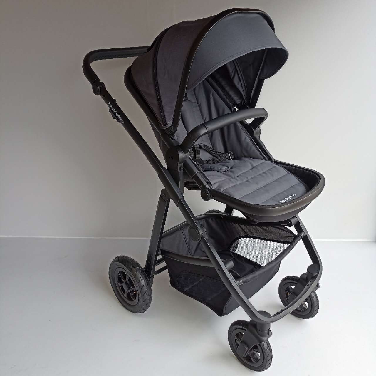 Newborn Pram – Palms 2+ Stroller with Carrycot, Car Seat and Rotating ISOFIX Base (Black)