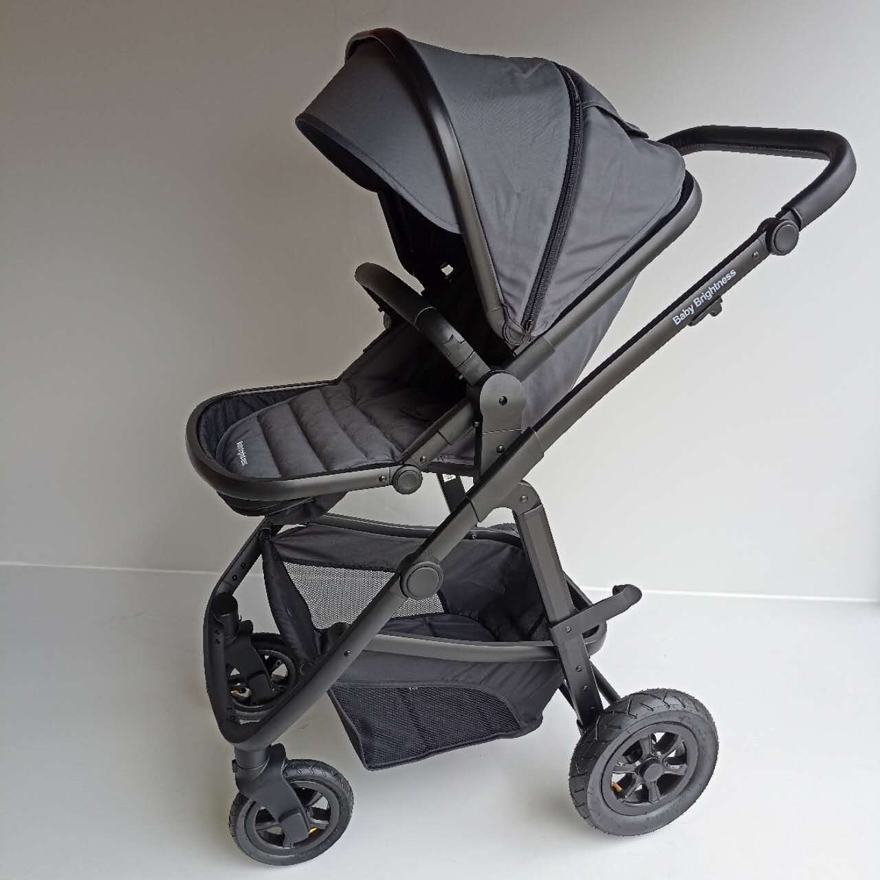 Baby Brightness Palms 2+ baby stroller dark grey