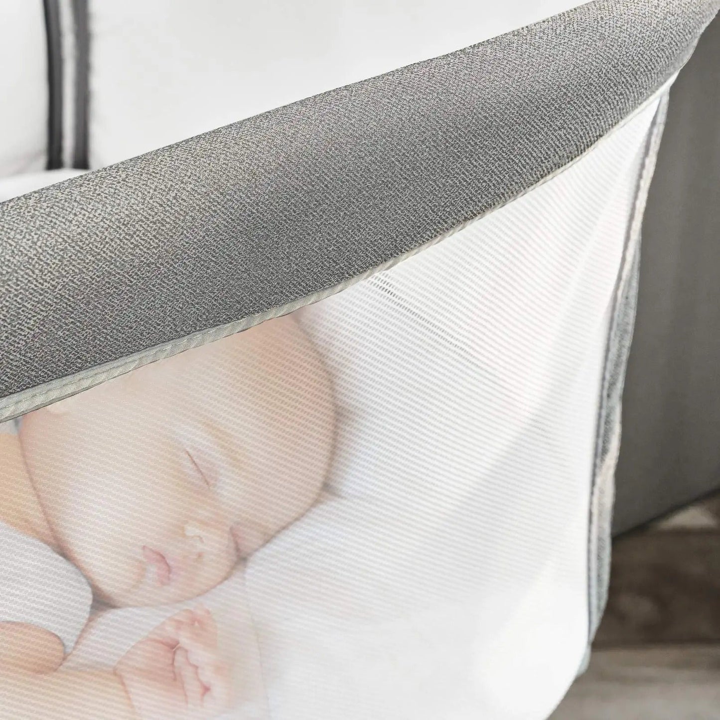 Light Grey Portable & Adjustable Baby Crib/ Baby Bassinet Bedside Sleeper