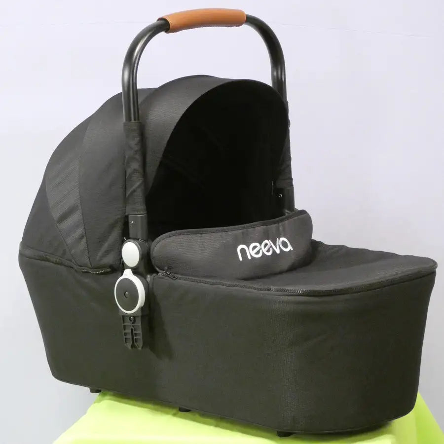 Neeva Carina Carrycot ONLY - New Black