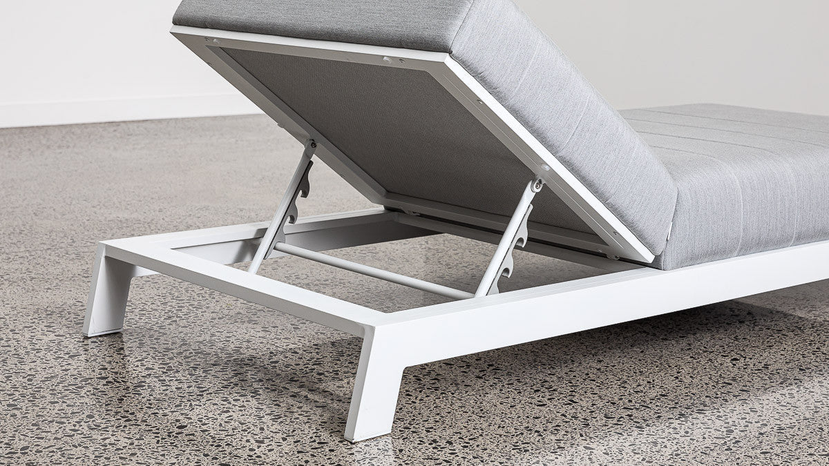 PIHA LOUNGER - WHITE