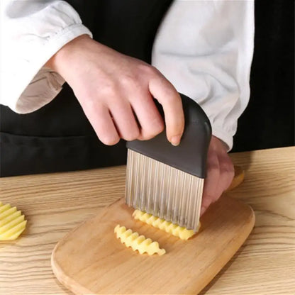 Stainless Steel Crinkle Cutter – Wavy Vegetable, Fruit & French Fry Slicer