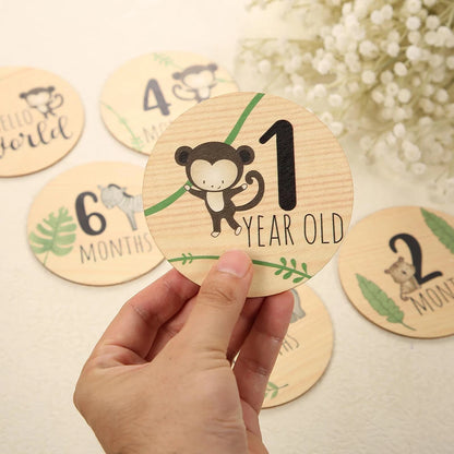 Newborn Monthly Milestone Cards – Wooden Baby Photo Props