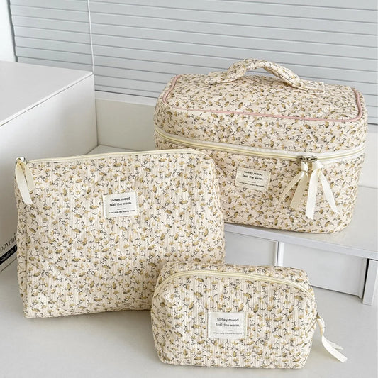 Vintage Floral Quilted Cosmetic Bag – Travel Makeup & Toiletry Organiser