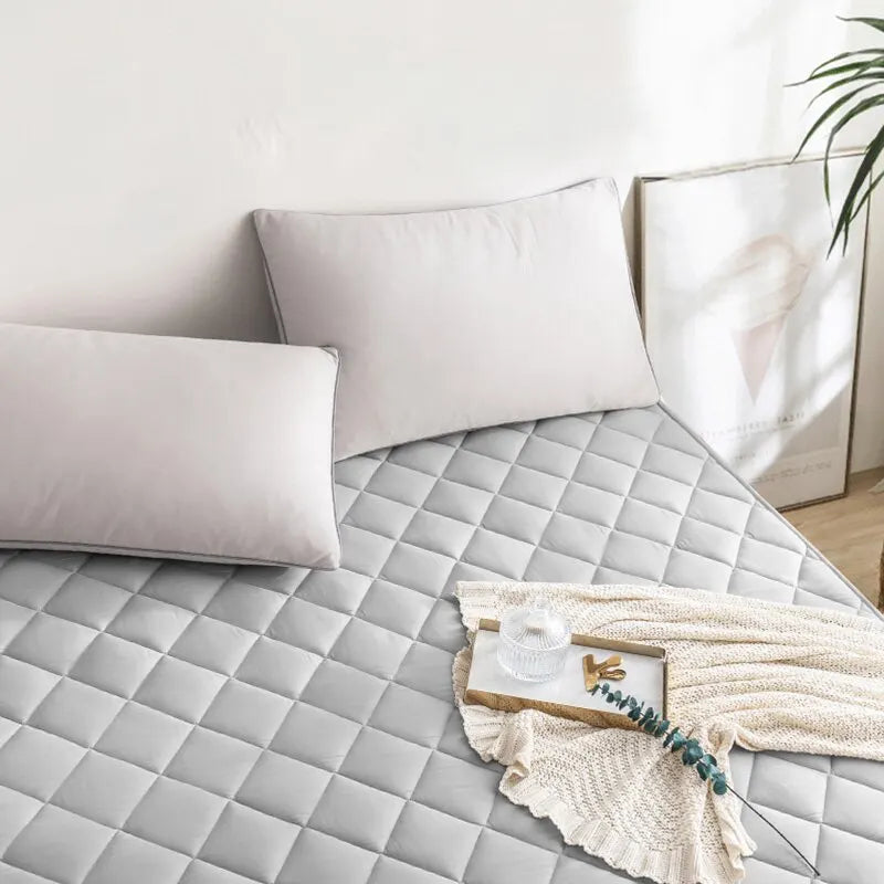 Quilted Mattress Protector – Washable Mattress Cover with Elastic Fit