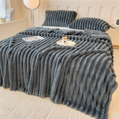 Thickened Wide-Stripe Throw Blanket – Multi-Purpose Bed, Sofa & Pet Blanket
