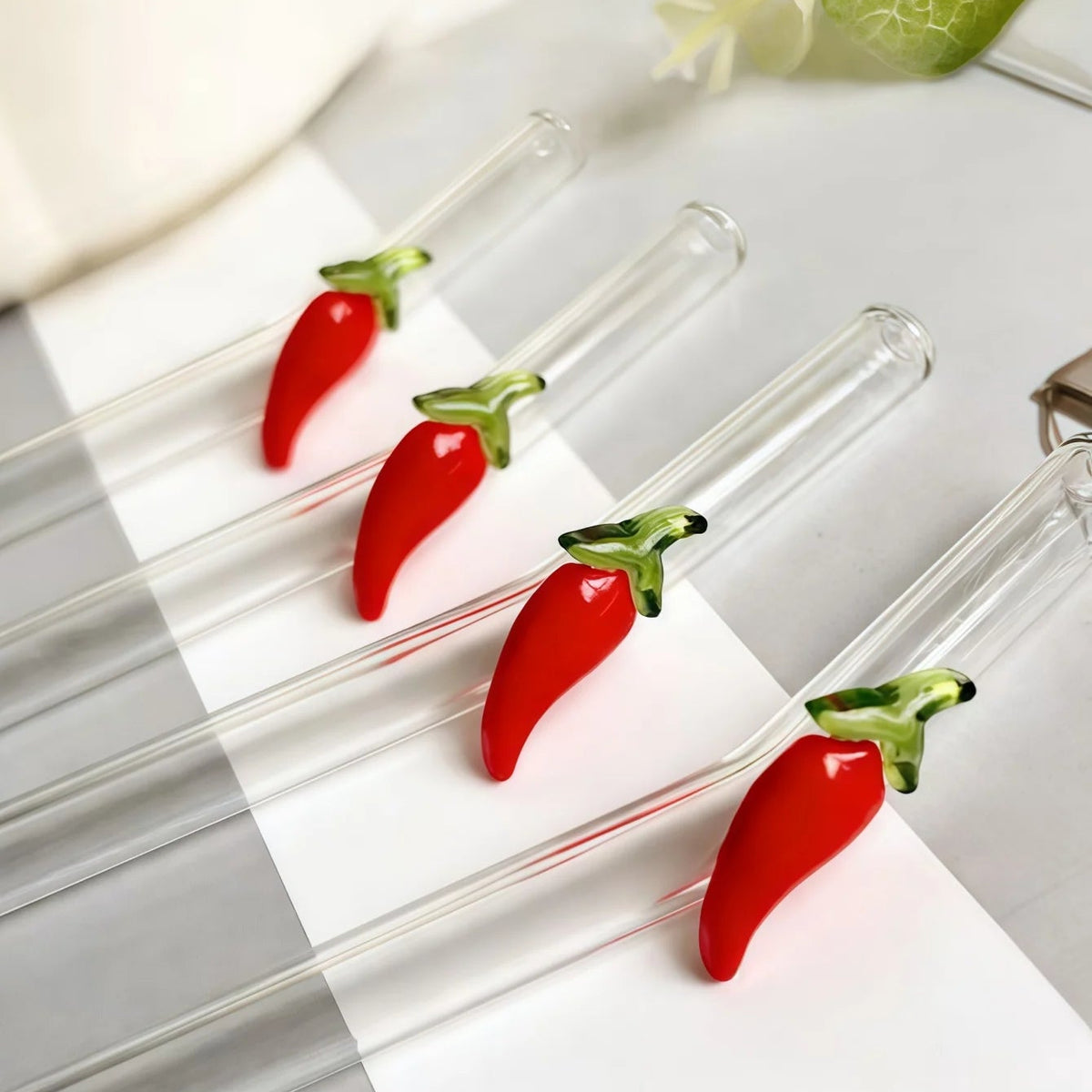 Chilli Pepper Glass Drinking Straws – Reusable Bent Straws for Cocktails, Juice & Iced Coffee