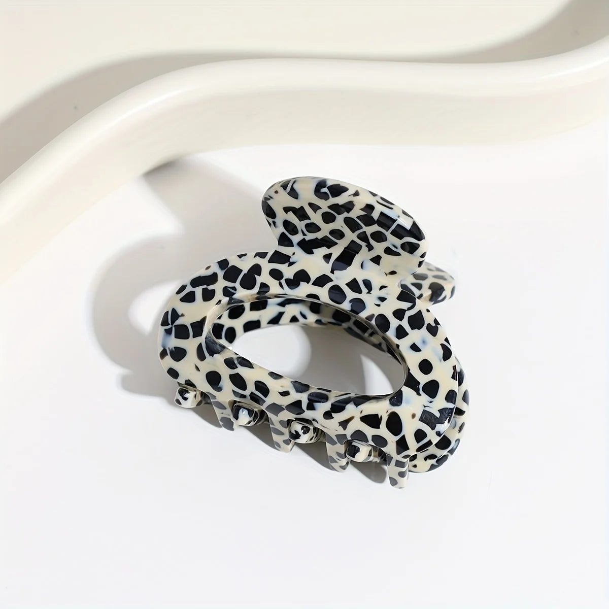 Elegant Oval Hair Claw Clip