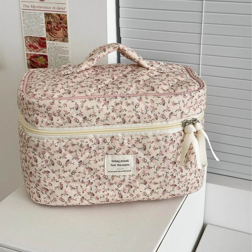 Vintage Floral Quilted Cosmetic Bag – Travel Makeup & Toiletry Organiser