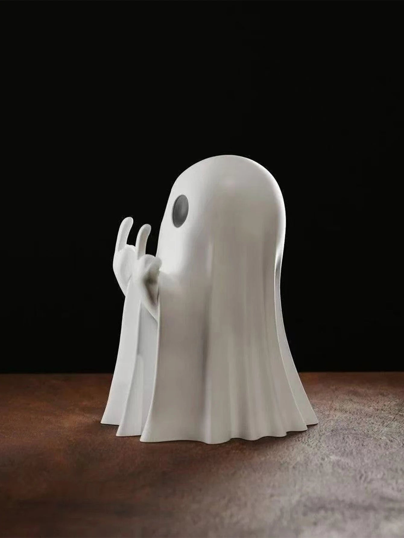 Ghost Statue – Funny Halloween Decoration (7.5cm)
