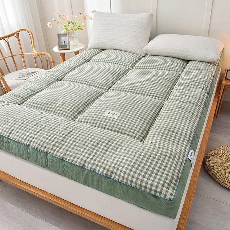 Foldable Japanese-Style Futon Mattress – 10cm Portable Floor & Guest Bed