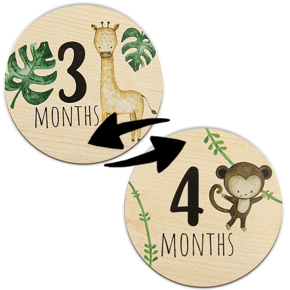 Newborn Monthly Milestone Cards – Wooden Baby Photo Props