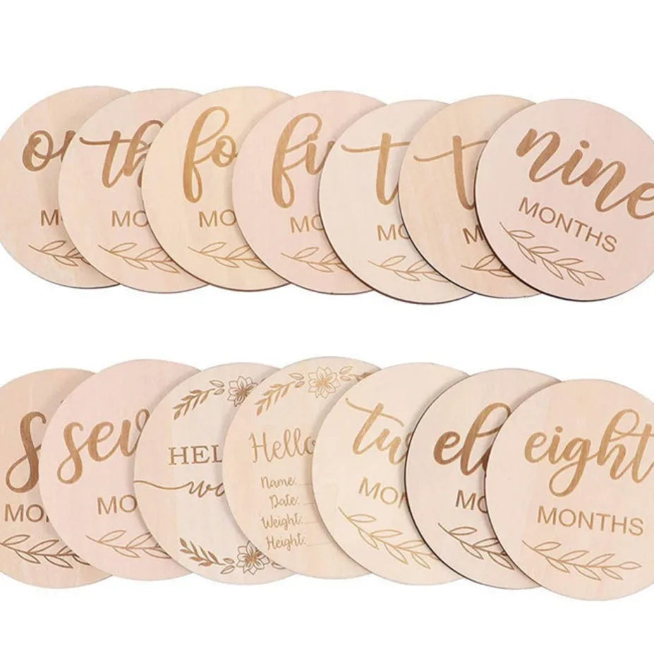 Newborn Monthly Milestone Cards – Wooden Baby Photo Props