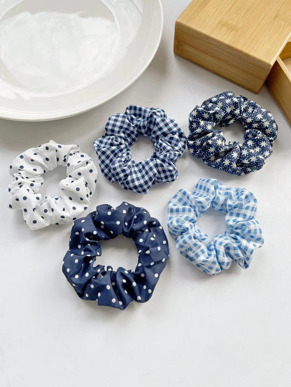 5-Piece Polka Dot Scrunchie Set – Elegant Hair Ties for Everyday Styling