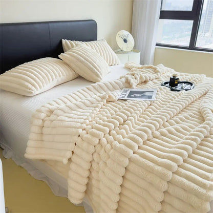 Thickened Wide-Stripe Throw Blanket – Multi-Purpose Bed, Sofa & Pet Blanket