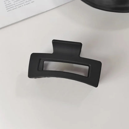 Elegant Geometric Hair Claw Clip – Black Toothed Hair Clip for Long Hair