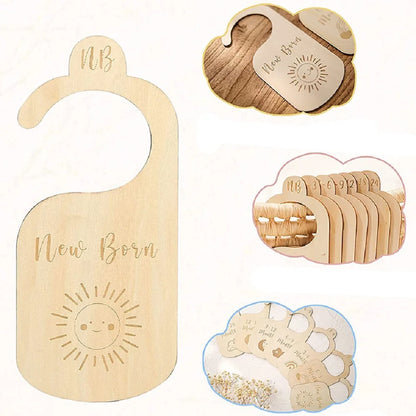 Newborn Monthly Milestone Cards – Wooden Baby Photo Props
