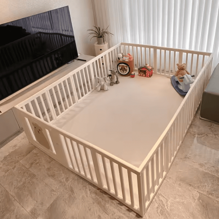 8+2 baby playpen white