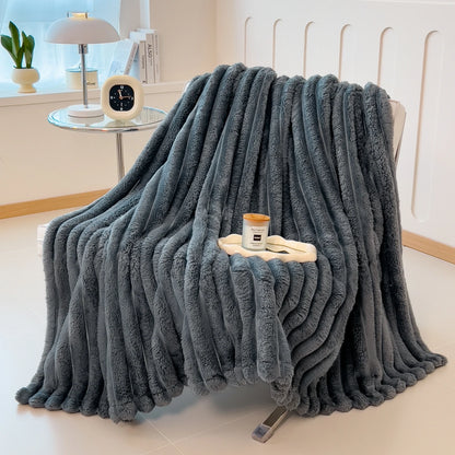Thickened Wide-Stripe Throw Blanket – Multi-Purpose Bed, Sofa & Pet Blanket