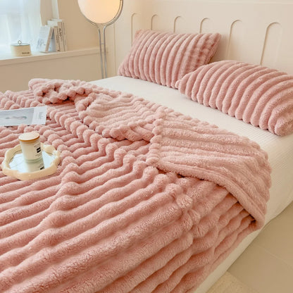 Thickened Wide-Stripe Throw Blanket – Multi-Purpose Bed, Sofa & Pet Blanket