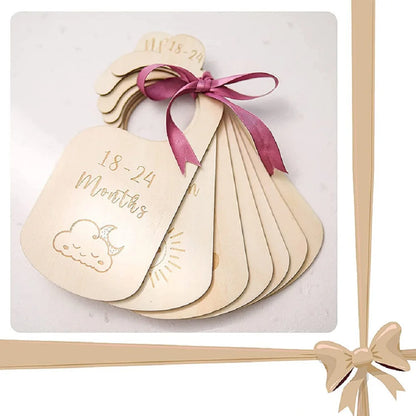 Newborn Monthly Milestone Cards – Wooden Baby Photo Props