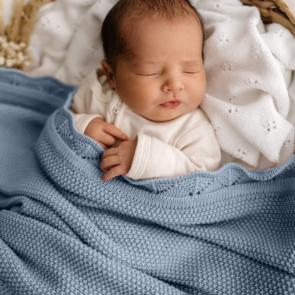 Heirloom Blanket | Scalloped Edge - Sky Blue