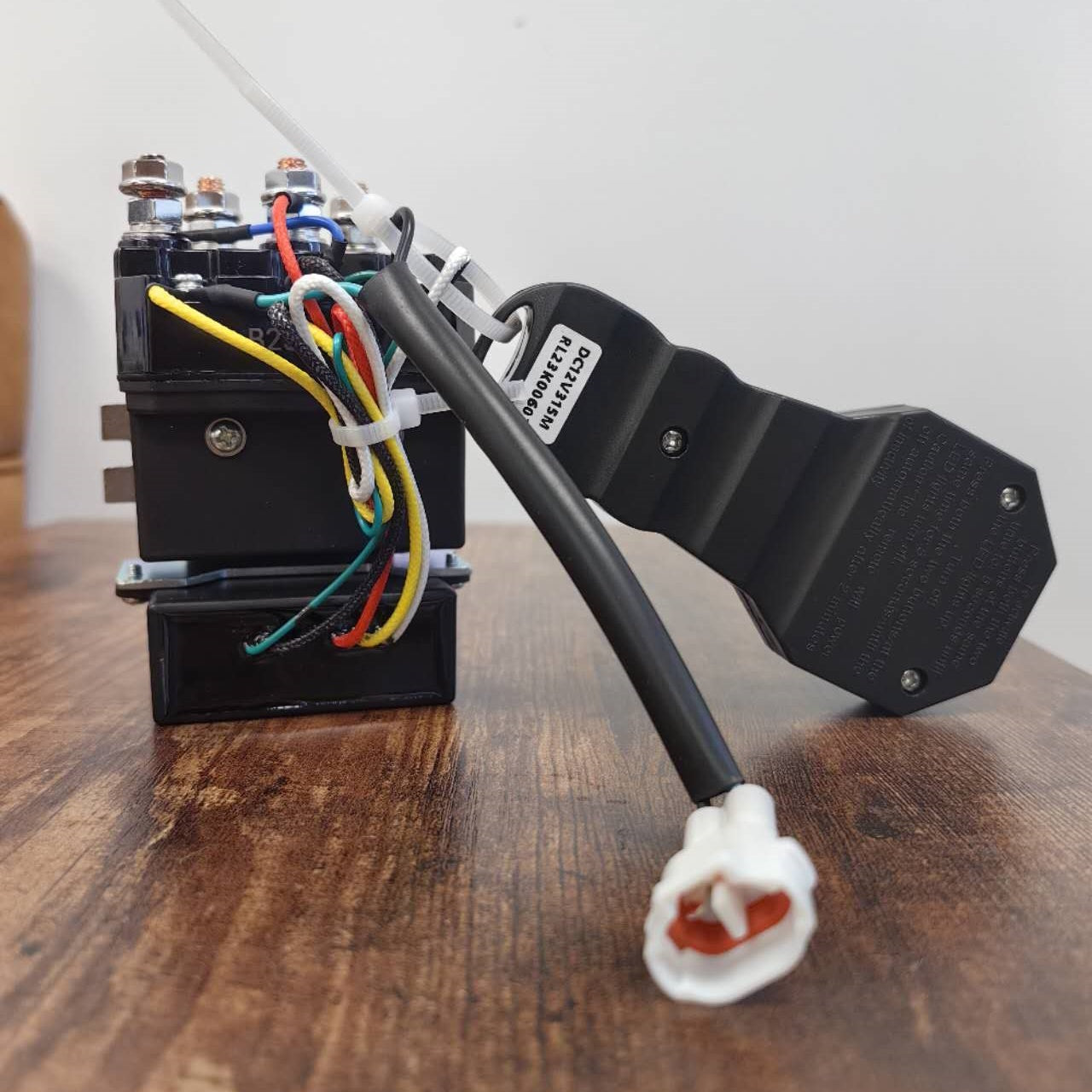 500A 12V Winch Solenoid with Remote Suitable upto 5000lbs