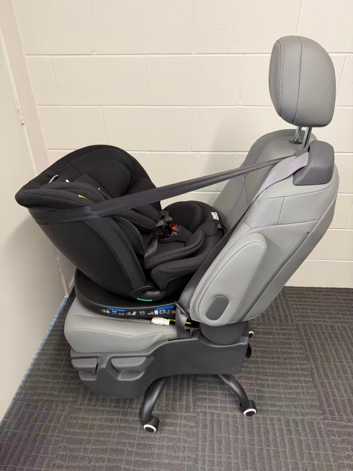 360° Rotating Baby Car Seat – Baby Brightness GuardianMax 1+ Blue - image 19