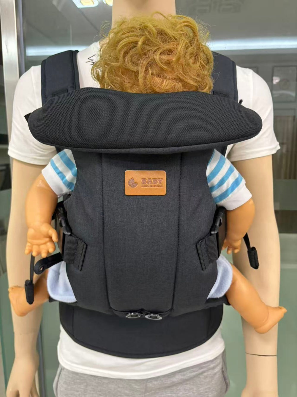 Pre-order Baby Brightness Lite Pro baby carrier black