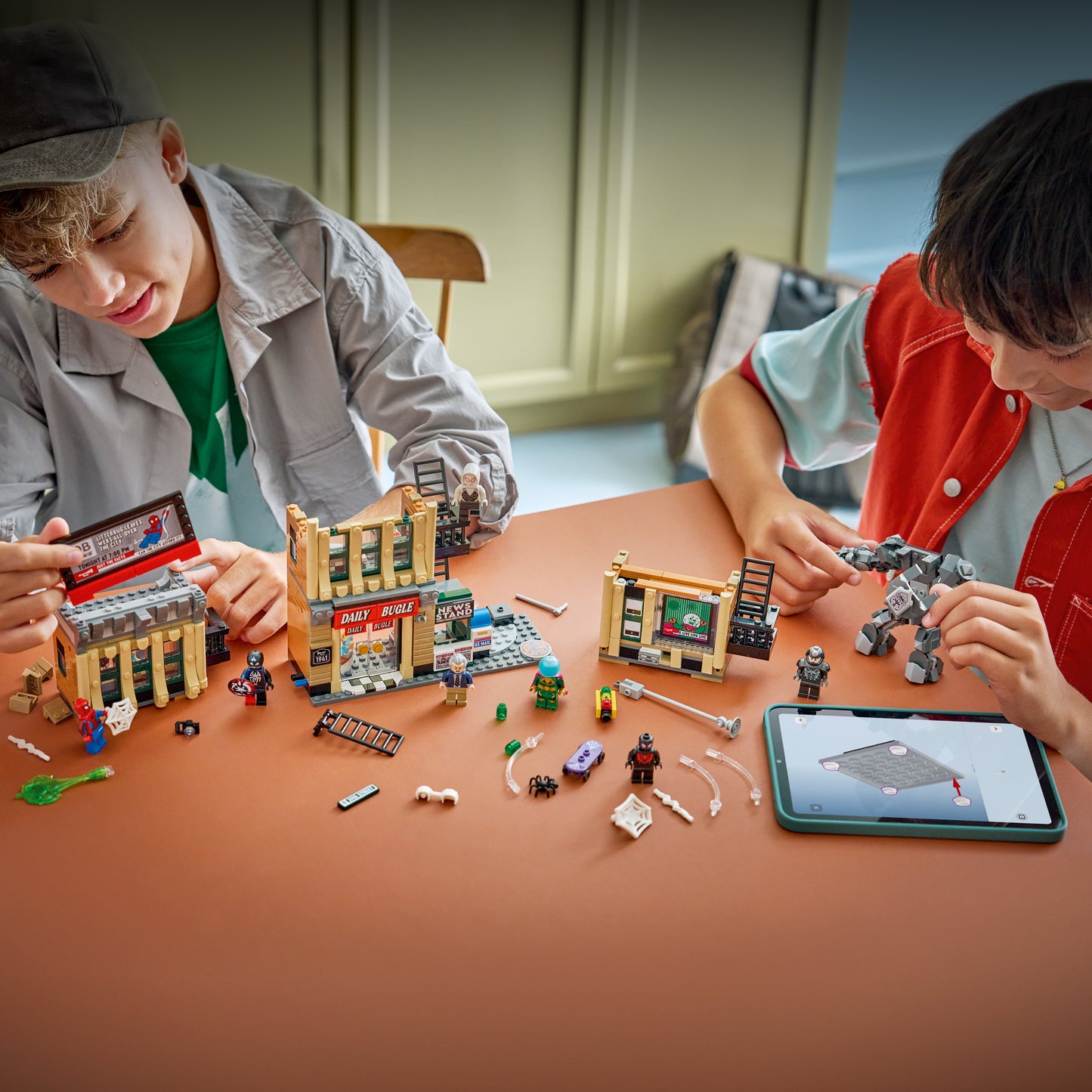 LEGO Marvel: Spider-Man vs Mysterio: The Daily Bugle (76342)